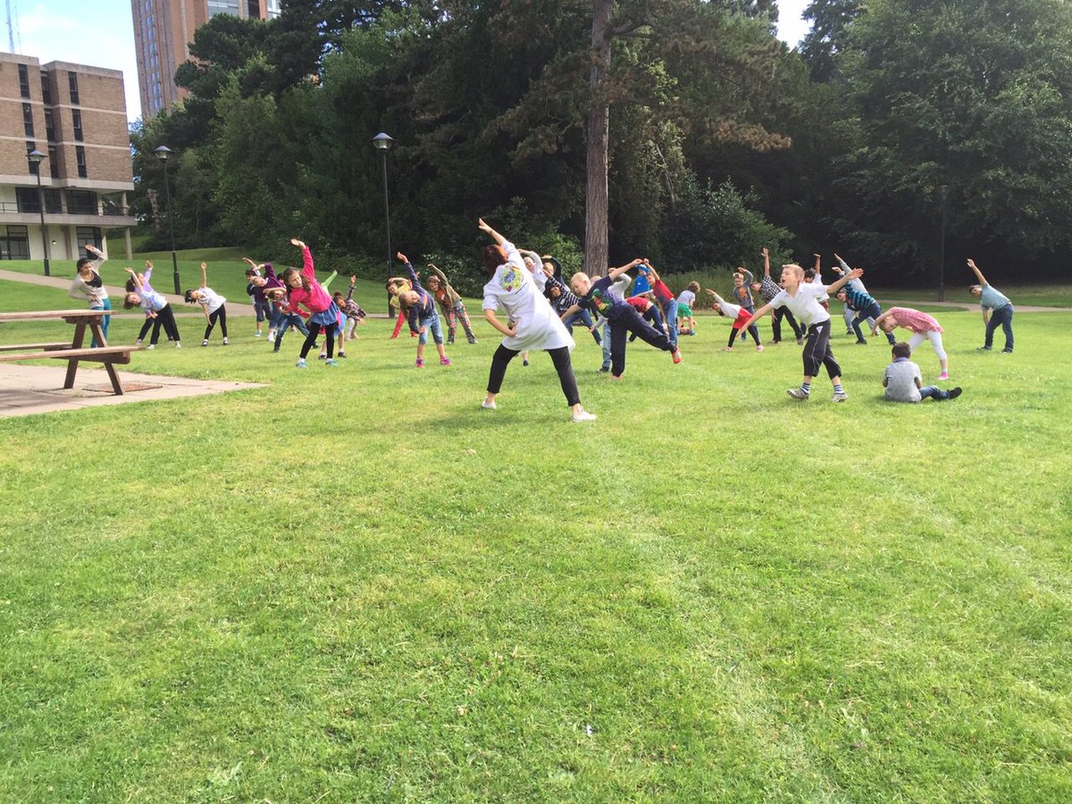 madsciencewm's tweet photo. #OutdoorClassroomDay Show us what you are up to today! We can't wait for the #summerholidays to have lots of time outside and enjoying this #sunshine! 🌞🌞 
https://t.co/fE69g4WjWx https://t.co/UdRt2vlrwu