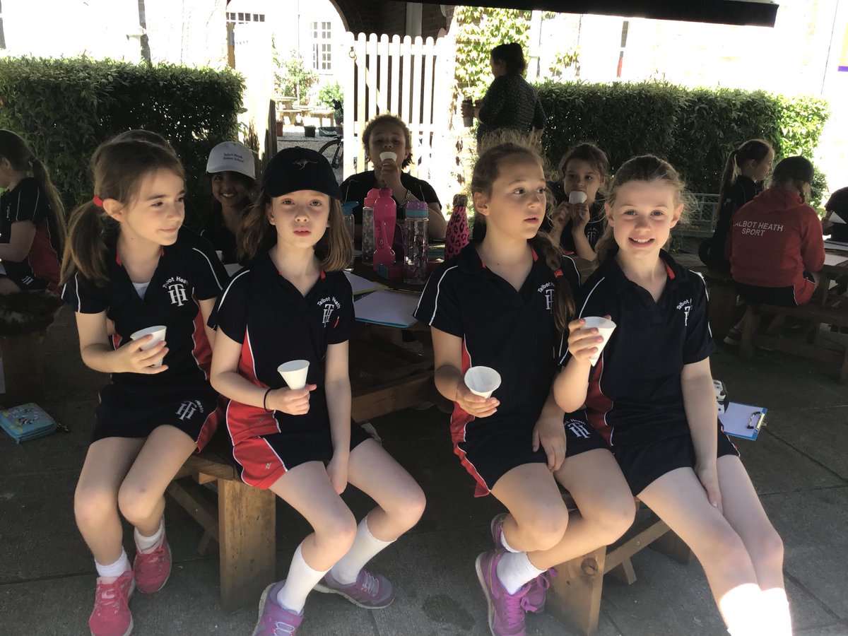 THSch_Junior's tweet photo. Shrinking juice for the #THSch4 as part of their #THEnglish lesson today. They are shrinking down to the size of a mouse π, exploring their habitat of the woods and writing from the perspective of a mouse! #OutdoorClassroomDay @OutdoorClassDay βοΈπ https://t.co/qAsaAH6qCp