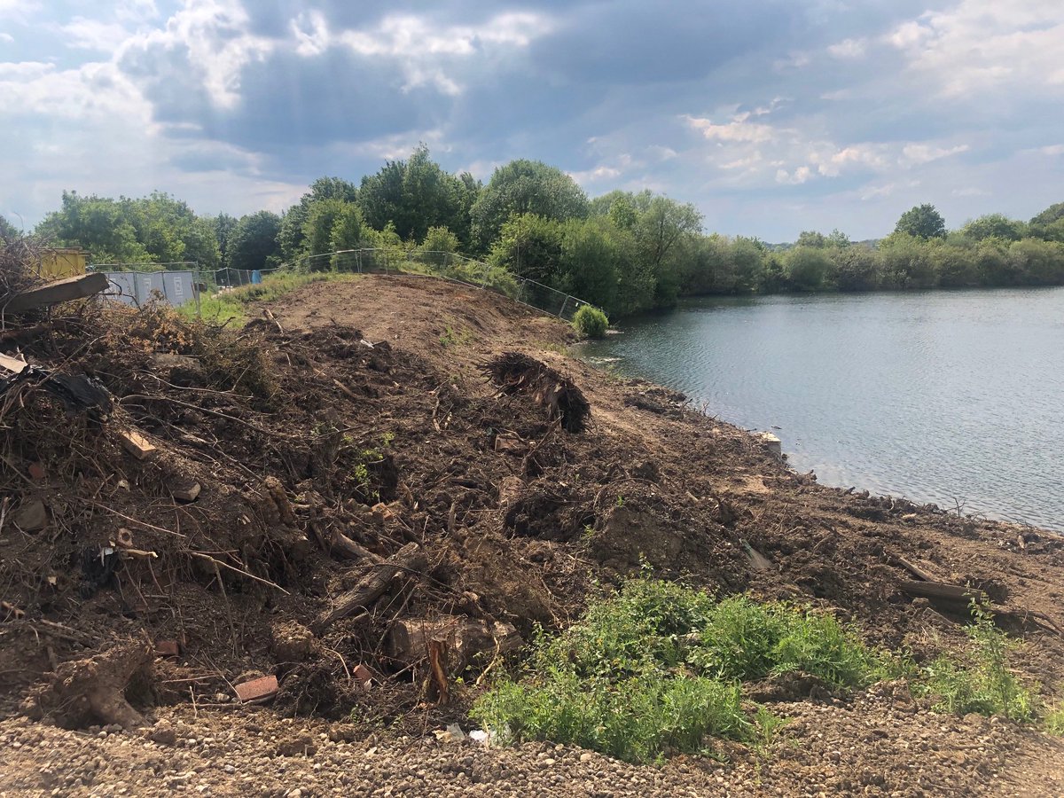 MardenHomes's tweet photo. The Lakes Channels Chelmsford - Phase 4

We have commenced the ground clearance and erected the Herras fencing. 

Great to finally start work on this superb waterside development. 

Keep watching and see this wonderful development unfold. https://t.co/a1LYJ7L4Gj