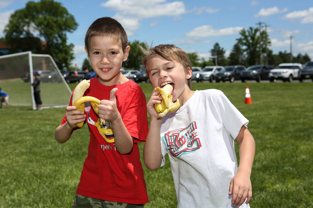 Picture from students <a href="/BlueAshElem/">Blue Ash Elementary</a> enjoying bananas supplied by the Sycamore Wellness Committee! Glad the students enjoyed them! #SycamoreWellness