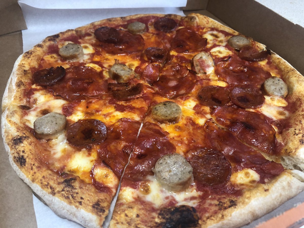 LoveLeamington's tweet image. It’s pizza time in the office and it had to come from @basementbrowns! 

#loveleam #leamington #pizztime