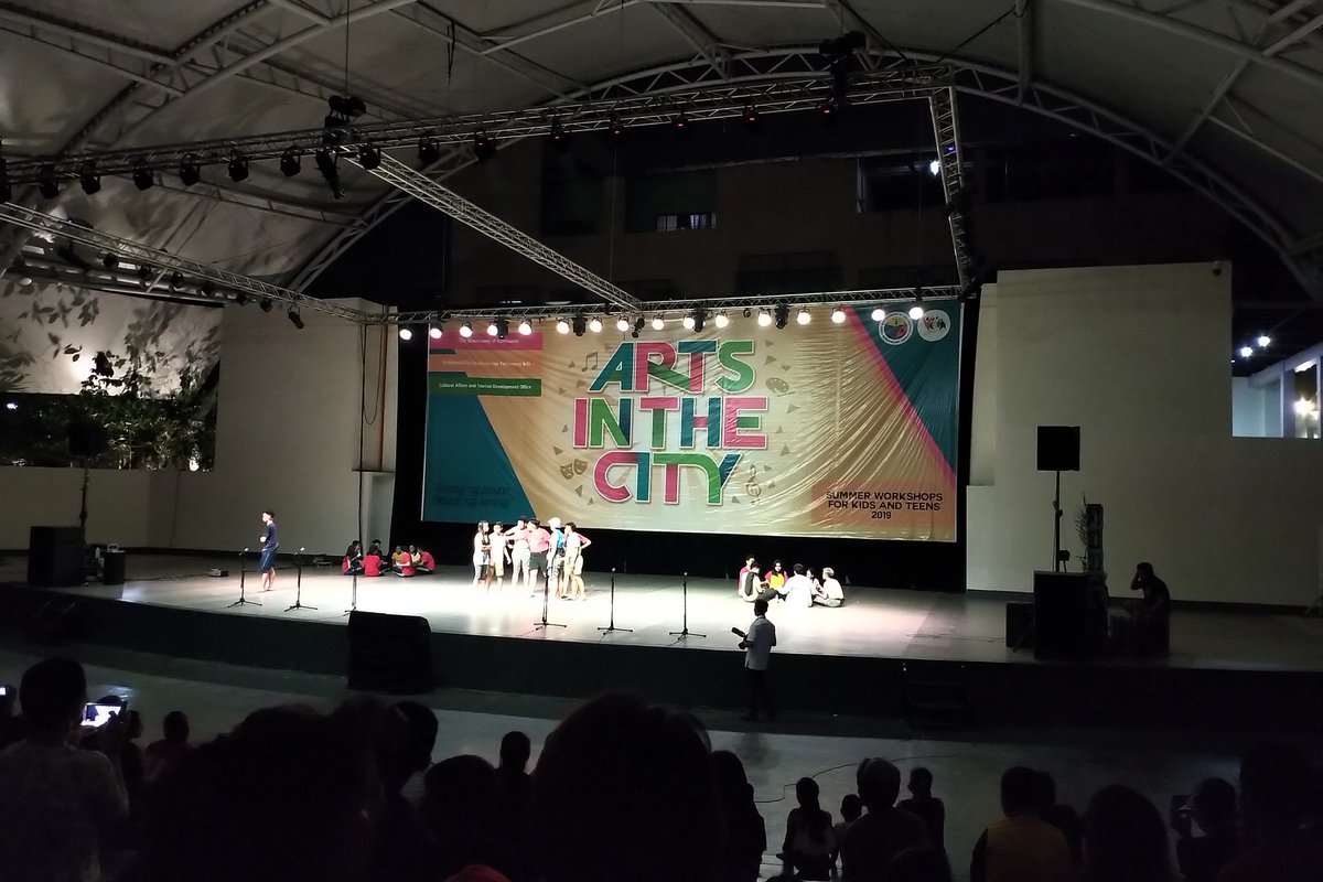 MarkkkAngelo's tweet photo. NH: BAYANi AKO, a theatre play of the acting teen class of 2019 from the Arts in the City. @SKMalanday proudly supports the AITC! The production team behind the success of the AITC are the same people behind the success of #ColorMalandayRun2019.
#SKsupportsAITC
#ArtsInTheCity2019 https://t.co/yVSymVf3if
