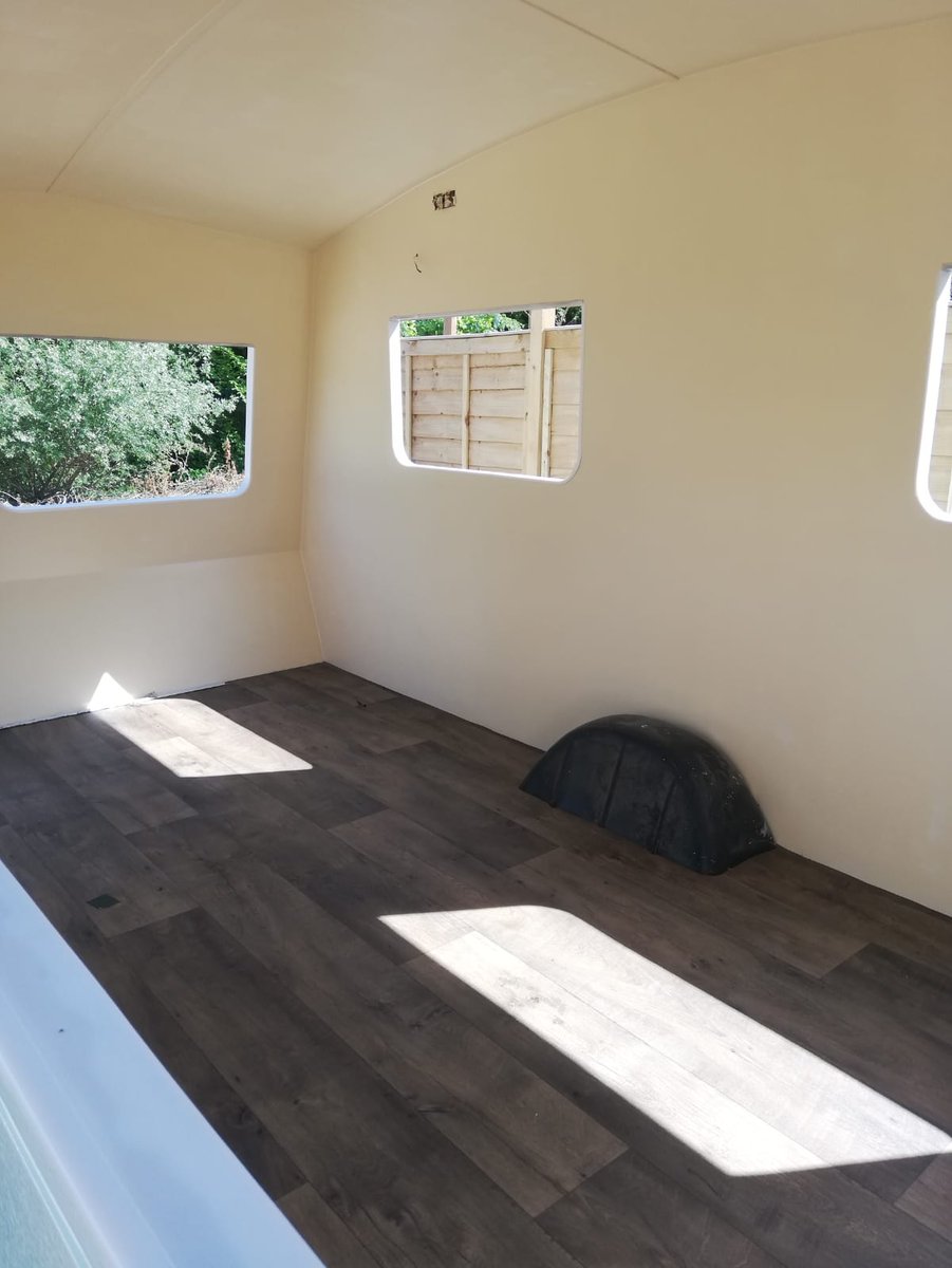 TheEnglishCarav's tweet photo. The interior of the Vintage Alpine Sprite ready for next stage.

#VintageCaravan #AlpineSprite #1970s #CaravanResortation https://t.co/Wum0RqdITW