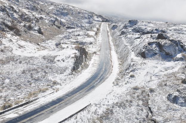 AgenciaTelam's tweet photo. Por la nieve, continúa cerrado el Camino de las Altas Cumbres en Córdoba https://t.co/iFkrYhr3gI https://t.co/5FPo3NXLjZ
