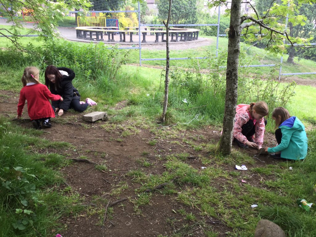 MissFranceBPS's tweet photo. P3 and P4 were out in the forest this morning creating #microjourneys for #OutdoorClassroomDay We had lots of fun problem solved no in our pairs to imagine the journey from an ants point of view π π² @FTaylor_Bankier https://t.co/7Yq2BnbYiY