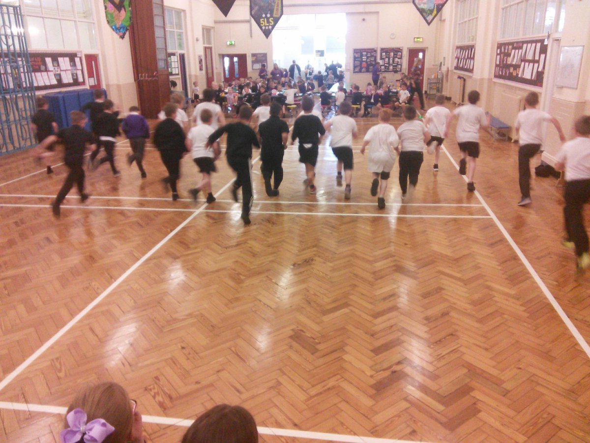 QuayYr5's tweet photo. Year 5 had a great time completing their speed test today which resulted in some fantastic scores and some very sweaty and red faced children #fitnessweek @QuayHead @DDennettDRET https://t.co/G5mjWWbgnh
