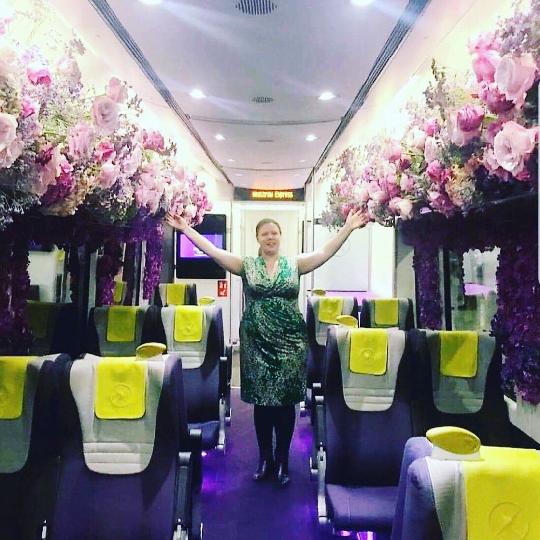 HeathrowExpress's tweet photo. Congratulations Helena you are the winner of our #FlowerExpress competition and will be going to RHS Chelsea Flower Show this Saturday! 🤗 Thank you to all who entered and we hope you all had a pleasant journey on the Flower Express 🌸🌺🌷🌹#RHSChelsea2019 https://t.co/40GpTgMTkv