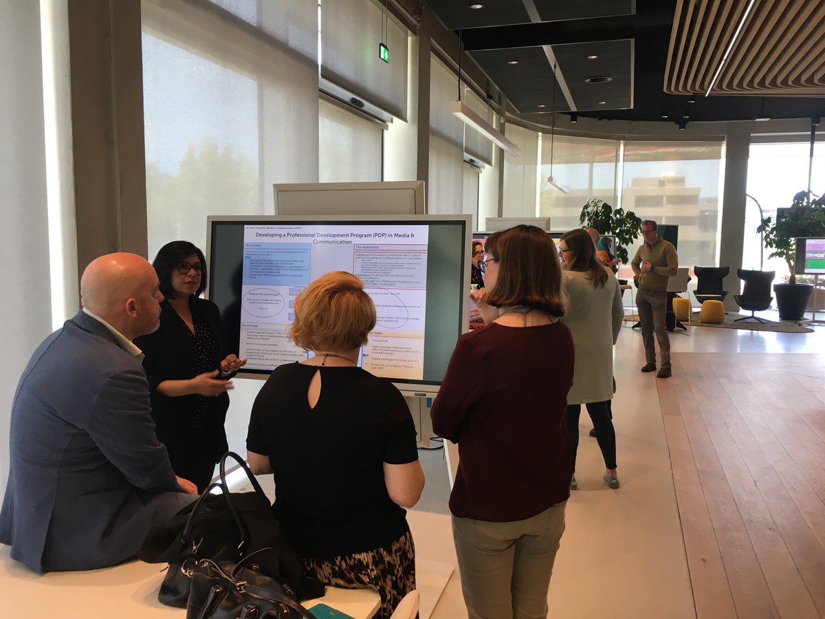 StabelKris's tweet photo. Final event of our Senior University #Teaching Qualification trajectory, with poster presentations, workshops and of course, our inspiring teachers of @erasmusuni. @Risbo_news #educationlab https://t.co/825J7N4liR