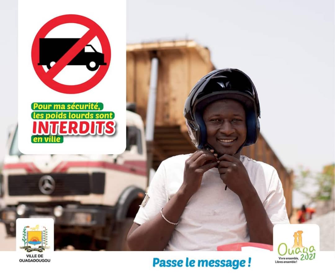 GuiroKandia's tweet photo. Tout commence par moi et par le respect des lois en vigueur. #Lwili #NWLF #securiteroutiere @ChantalNare @DzifaAtifufu @Nestle https://t.co/j6rJDSOHaZ
