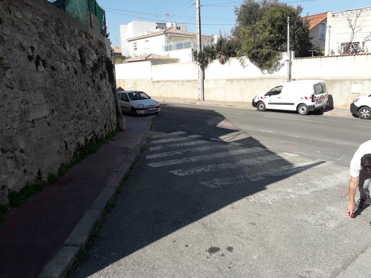 ChefEIFFAGE's tweet photo. Travaux d'entretien Spie Batignolles - Malet : Rue Emile Gaboriau, Extension du trottoir pour la sécurité des automobilistes.
#MONTPELLIER
#MONTPELLIERAUQUOTIDIEN
#VOIRIE
#EMBELISSEMENT
#TRAVAUXROUTIER
#RENOVATION
#ACCESSIBILITE
#TRAVAUX
#TRAVAUXPUBLICS
#HERAULT
#BTP
#CADREDEVIE https://t.co/doiidTkS1u