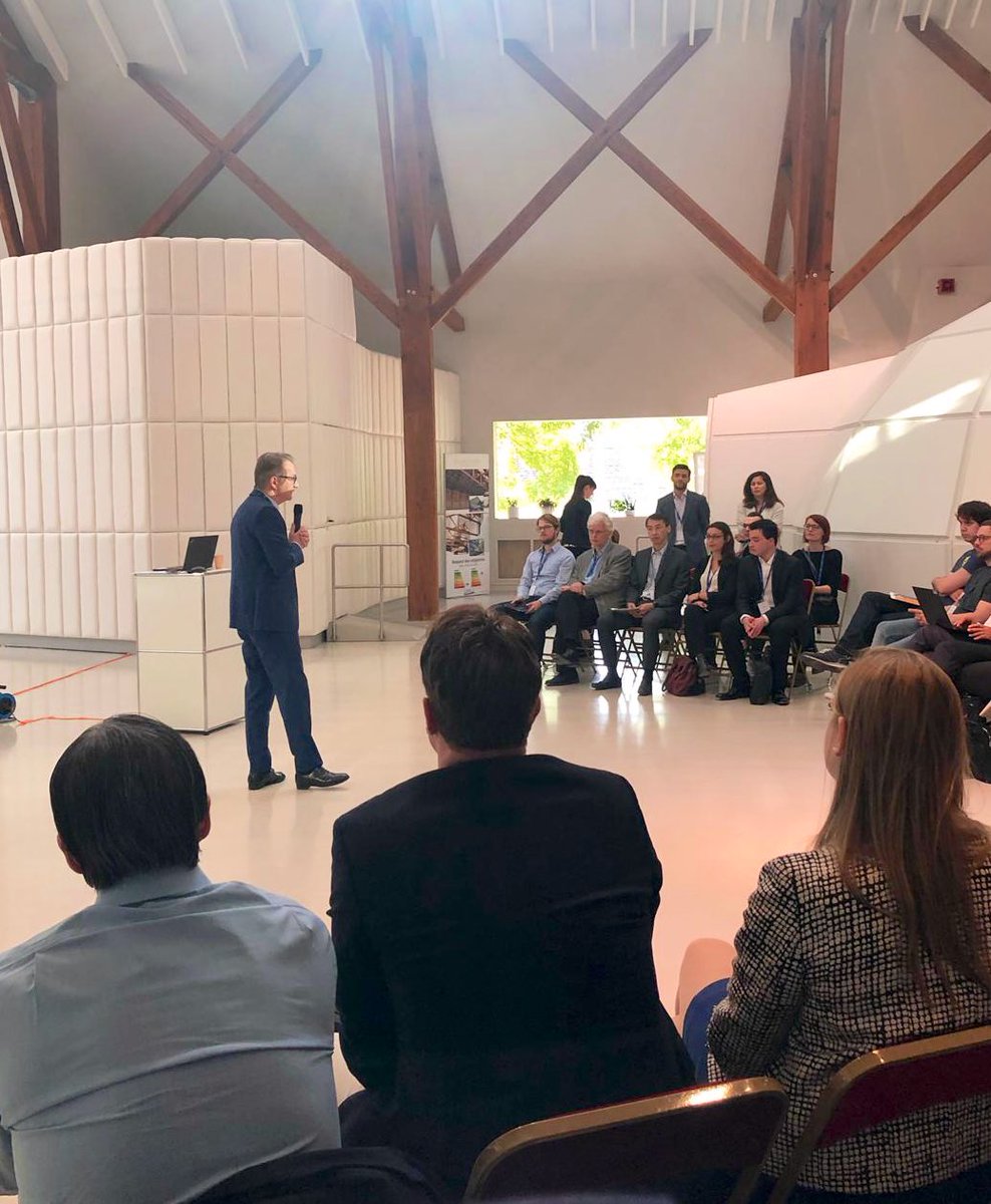 ⚡️C’est parti pour le #Innovationday ! <a href="/L_Guillot_/">Louca</a> inaugure la journée en présentant #SaintGobain #HautePerformance aux start-up lauréates #EU_eic.
⚡️It’s on for the #innovationday as <a href="/L_Guillot_/">Louca</a> introduced  #SGHPS to the start-up.