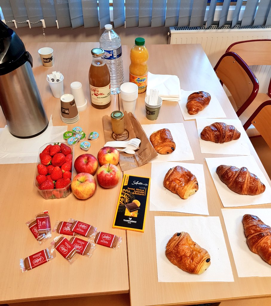 damehalisse's tweet photo. Petit déjeuner de compétition pour la task force @Norevie_esh 😋✅ #hlm #travail #espritdequipe https://t.co/u1BaIPlty5
