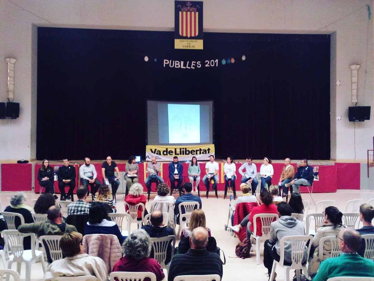 PobleFem's tweet photo. ACTE CENTRAL DE CAMPANYA
Estem preparats/es i mes forts/es que mai.
Gràcies per la gran assistència. 
#municipals2019 #eleccions #acordmunicipal #erc
El #26m VOTA #fempoble https://t.co/RODtbJaNnW