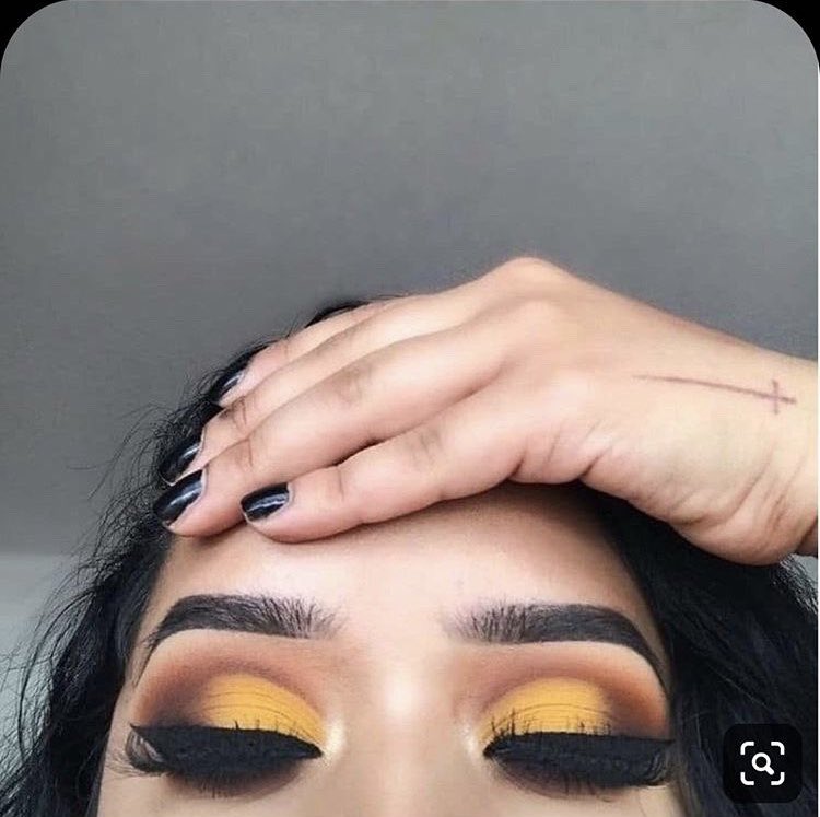 Deyclusive's tweet photo. #INSTACHOICE ✨ Pick a look for me to recreate 🤩. beyond pissed I couldn’t find my lash glue 🤬 &amp; I need my eyebrows cleaned up .. 
•
•

•
•
NO FOUNDATION. 
#newlook #bemymua #pickalook #rva #makeupartist #summer #eyebrows #art #rvamua #cutcrease #letyourfacebemycanvas 👩🏼‍🎨 https://t.co/5mIjz8KWTP