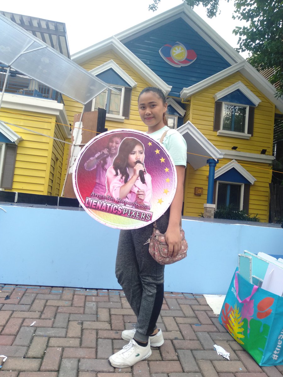 namibertulfo_'s tweet photo. Abangan si @itsmeangelieofc mamaya sa Acoustic Jamming sa PBB

Lavarnnnn! stay strong sakin

#AcousticJammingWithLIE https://t.co/ny17BInCnD