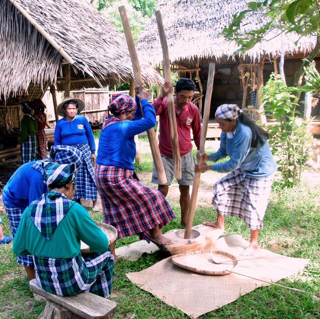 Filipno village teen, big boob friend