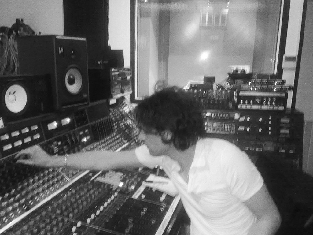 skintanddem's tweet photo. From the S&D archives: @iamgledhill working on our début album at @RAK_Studios in 2008 🎚 #RAKsnaps https://t.co/vc788bL393