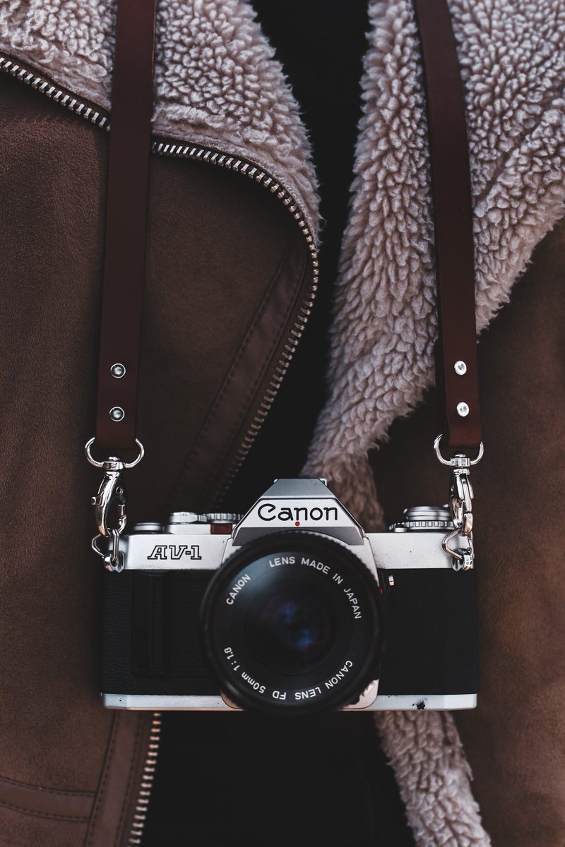 "It is part of the photographer's job to see more intensely than most people do. He must have and keep in him something of the receptiveness of a child who looks at the world for the first time or of the traveler who enters a strange country."-Bill Brandt⁣

#photography #neptuun