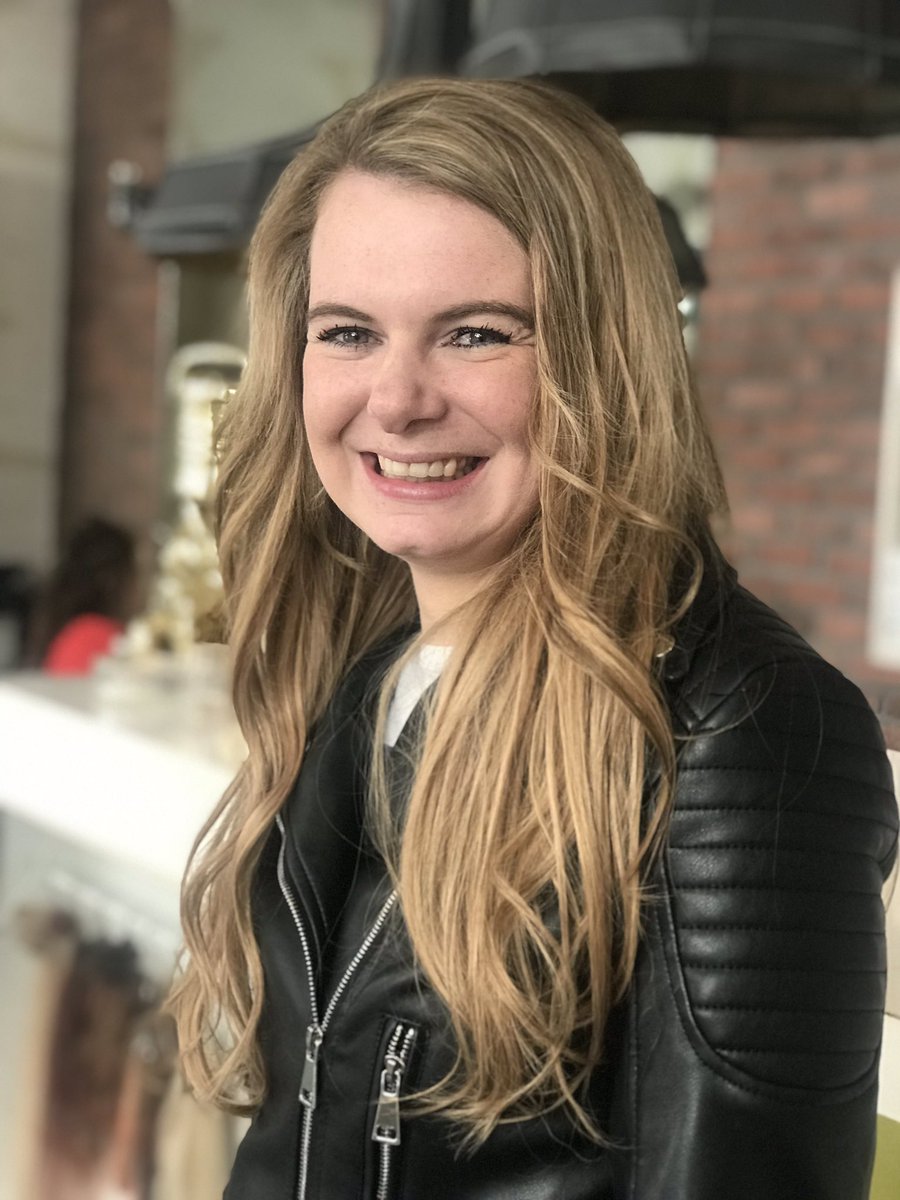 xtended_db's tweet photo. Secret hair lengths ? Yes please.💚. 🥰#hairweaving #haarverlenging #realhair #wefts #weaving #vankortnaarlang #haargroothandel #hairdo #hairstyle #secrethairlengths https://t.co/FrPWDU72c7