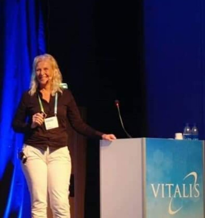 På Vitalis: Agnetha Perlkvist <a href="/ForSoi/">Svensk Förening för Omvårdnadsinformatik</a> föreläser om hur ICNP, en internationell klassificering, kan underlätta sjuksköterskans strukturerade journalföring. "ICNP är på väg in i svensk sjukvård. Det händer nu!"
#informatik #sjuksköterska #svmed #icnp #swenurse #Vitalis2019