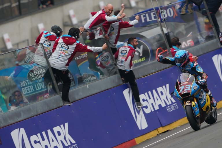 MotoRaceNation's tweet photo. Ya disponible #MRN42 #MRNFrenchGP, con el análisis de lo ocurrido en el #FrenchGP de #MotoGP, el triplete español de #Moto2 y el liderato de Canet en #Moto3.  

Además, contamos con la presencia de @jdpmad analizando las tres categorías!!

Escúchanos aquí: https://t.co/faerAHMyAF https://t.co/aD12dTkN2n