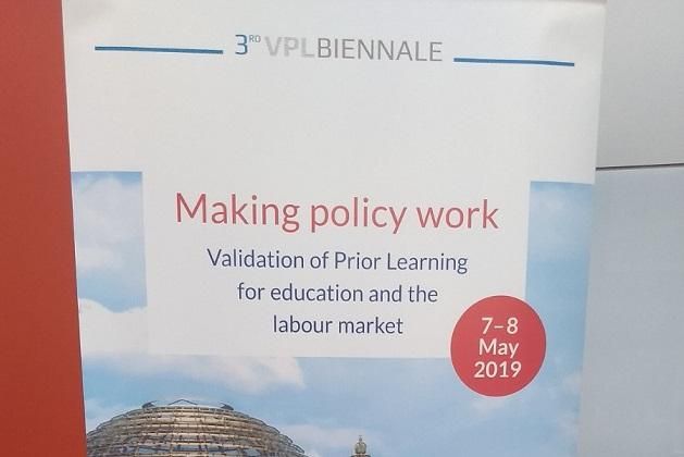 ebportal's tweet image. ExpertInnen verabschiedeten Erklärung, die Prinzipien für die #Anerkennung non-formal und informell erworbener Kompetenzen formuliert: die Berlin Declaration on Validation of Prior Learning. buff.ly/2HyFFij @VPLBiennale #ValidationEurope #Validierung #Erwachsenenbildung