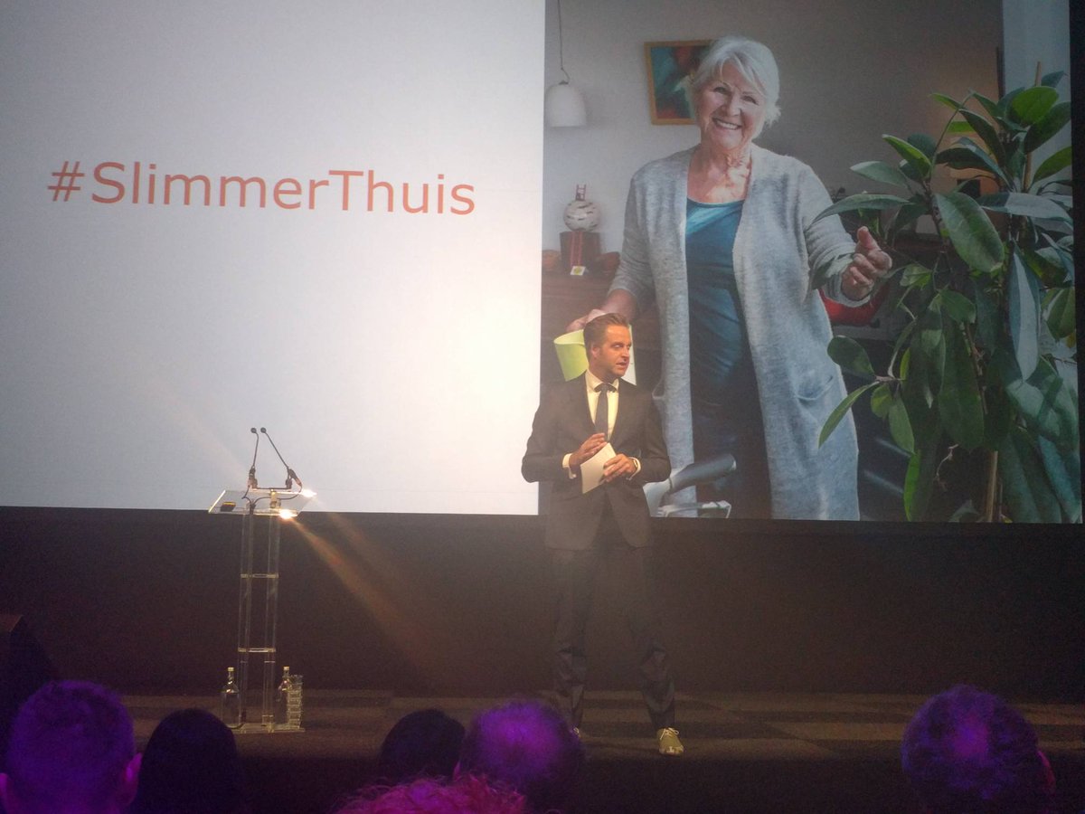 Minister Hugo de Jonge opent met Rotterdamse schoenen het #slimmerthuis