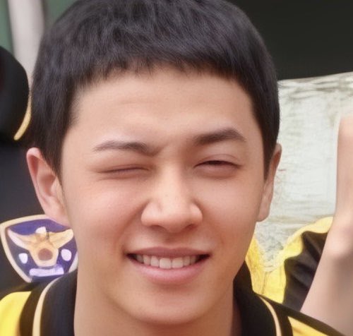 GKisTHEONE's tweet photo. AI보정 재미있네 😂 https://t.co/lnjzzOPeEU