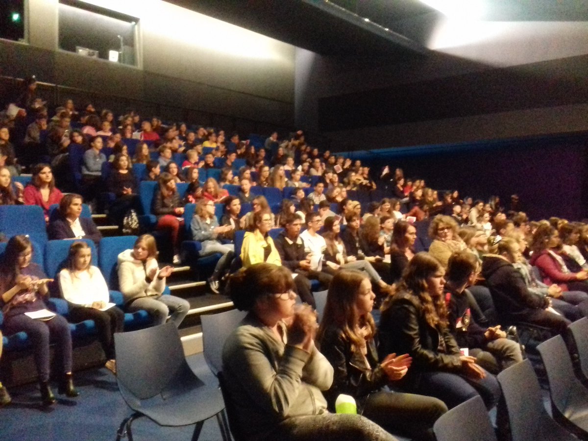 Je déclare ouverte la 5 ème édition des  "Rendez-vous tréteaux"!  #rdvtreteaux <a href="/AcademieDijon/">Académie de Dijon</a> @Canope_21 <a href="/ABCDijon/">ABC Dijon</a> 🌞 300 collégiens théâtreux ce matin au Pantographe de Venarey-Les-Laumes 😍👑🎭 #ilovemyjob