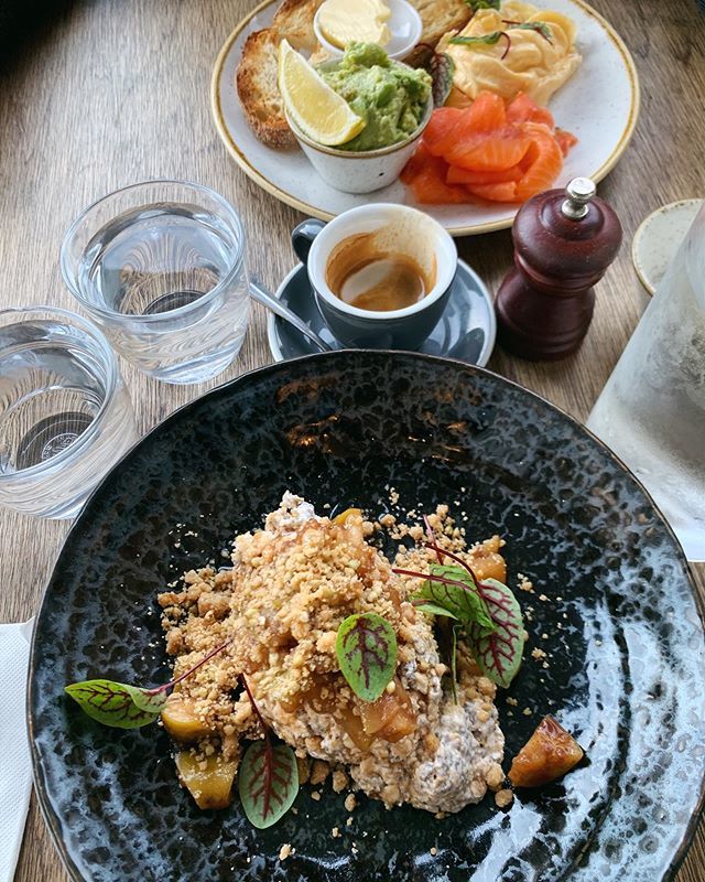 talkandspoon's tweet photo. This morning’s #thursdayswithDS hitting all the right spots at @bloodhound_espresso 👌🏼 https://t.co/Nxp3e7NJwi https://t.co/p1Hc6ryiNj