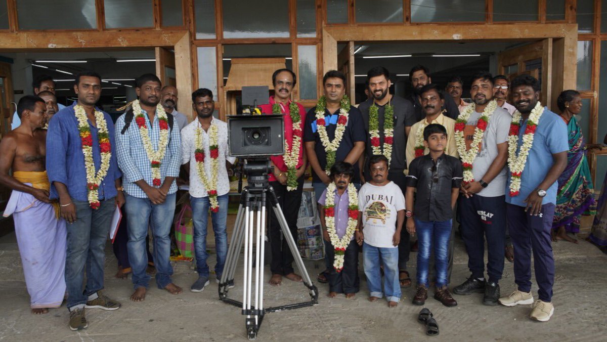 sayyeshaa's tweet photo. So happy to be part of this wonderful film and work with the loveliest people! Here’s to an amazing film!! #TeddyTheFilm ❤️💃@ShaktiRajan @arya_offl @kegvraja @StudioGreen2 @immancomposer 
#TeddyKickStarts 🐻 https://t.co/i0yKjX2Q3S