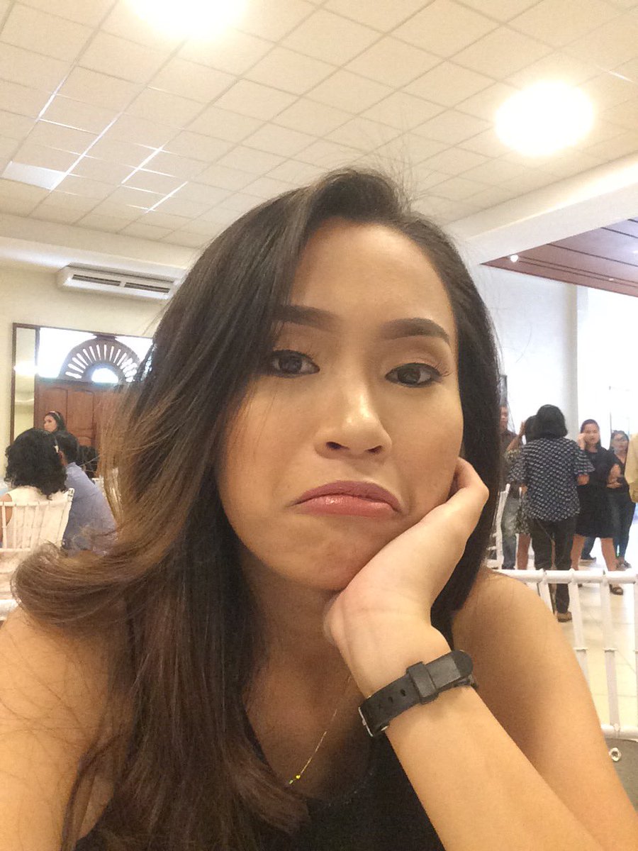 zangquinn's tweet photo. Mama is langayan so is the daughter😂😭 #TributetoParents https://t.co/8JG7KOr2d8