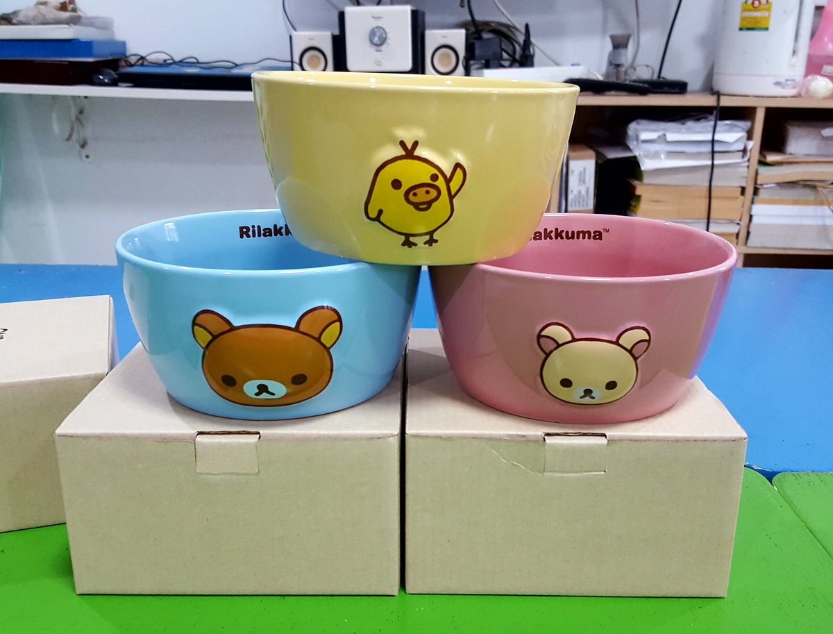 iffieben's tweet photo. ทาสการตลาดไปอี๊ก ใบละ 20 บ. มี 3 สี จกเงินในกระเป๋าโดยไม่ต้องคิด "เอาค่ะ..ทุกสีเลย" เป็นเซรามิกคือเกินราคาอ่ะ พิกัด : โลตัสเอ็กเพลส
#ไว้รีวิวห้ามขายของโว้ยย
#LotusExpress https://t.co/wfx9ZnLse9