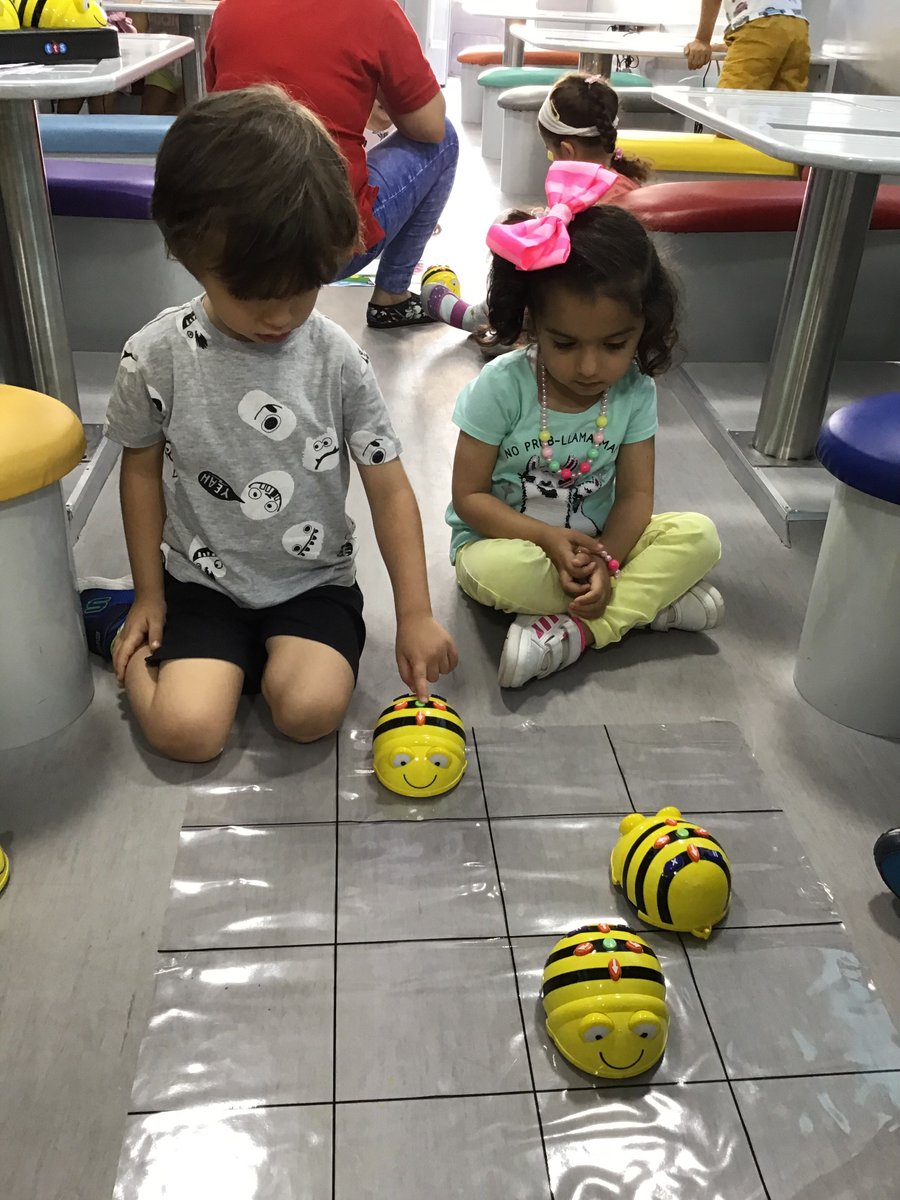 More learning adventures on Bugs Bites Bus
#RafflesNurseryTechnology #RNCURIOSITYCREATES
