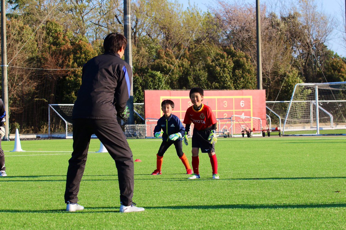 名古屋グランパス Nagoya Grampus على تويتر ドイツ人gkコーチ Sven Hoeh氏 招聘 コーチングセミナー 開催 海外から 育成のスペシャルリスト を招聘 Gk指導者を通じ県内の選手レベル向上を 日時 6 17 月 18 30 21 00 場所 トヨタスポーツセンター内