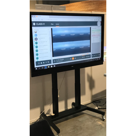 Easytis's tweet photo. [Produit] 
Solution Complète - Écran interactif 65” 4K sur pied à roulettes réglable en hauteur électriquement.
 #numetis #interactivite #ecrannumerique #tactile #ENIGMA 
https://t.co/cE8HJEmSW1 https://t.co/Jjode2t3uZ