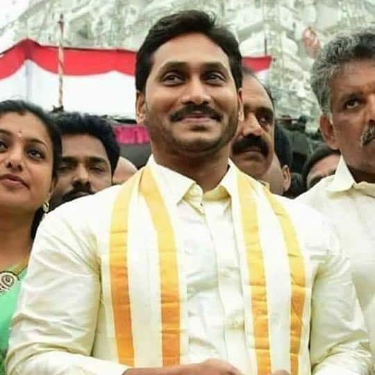 LaxRon3's tweet photo. Fan sweeps #AndraPradesh
#ElectionResults2019
#APNeedsYSJagan
#YSRKutumbam
#AnnaVastunnadu
#PrajaSankalpaYatra
#VijayaSankalpam
#RavaliJaganKavaliJagan
#YSRCPVijayaShankharavam
#FreeAPFromTDP
#ByeByeBabu
@ysjagan @YSRCParty #YSJagan
#APCMYSJagan
#HonourableCMYSJagan
#YSRForever https://t.co/qlZ7p54ZgC