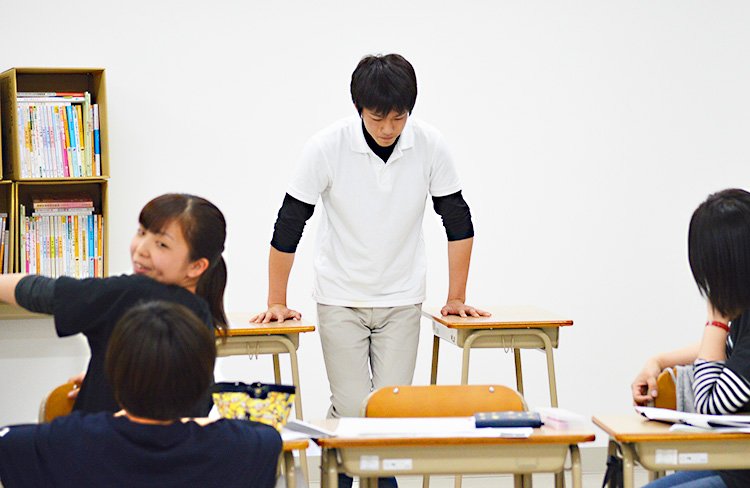 守里会看護福祉専門学校 公式アカウント 保育学科夜間主 先日の健康の授業 教室でできる簡単な体力測定を行いました 健康に関して 先生の講義を頭で理解した後 実際に身体を使って体での理解を深めます 保育学科 守里会看護福祉専門学校