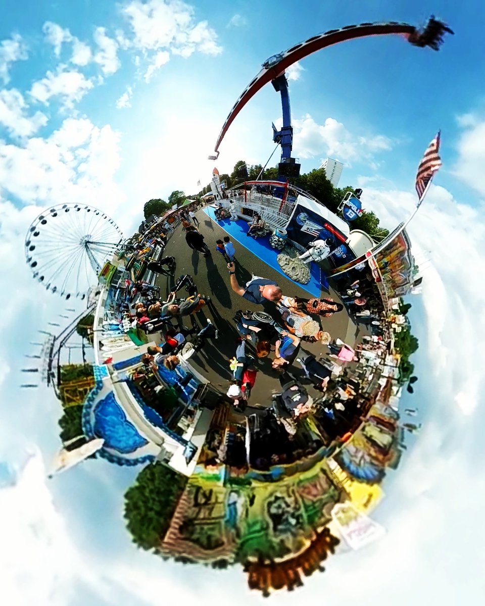 benkaadee's tweet photo. Fairground attractions
#fairground #attraction #funfair #fun #fair #360ball #tinyplanet #360 #360degree #360camera #photoart #360photo #madv #madventure #madventure360 #mijia #misphere #misphere360 #xiaomi #360photography #invisibleselfie #littleplanet #lifein360 #360life https://t.co/57TzVvdYvE