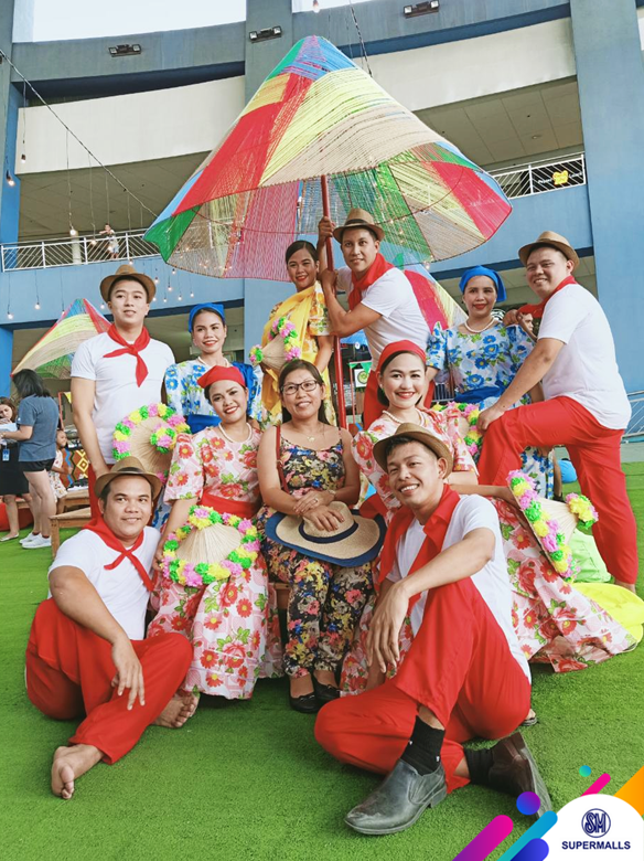 smsupermalls's tweet photo. NEVER MISS: Discover why #MallingIsMoreFunInThePhilippines here at MOA FOOD FEST! 🙌😍 🇵🇭
Enjoy all your Filipino favorites -- Food, Fun, Fiesta -- at @TheMallofAsia Music Hall from May 23 to 25. See you here!
#EverythingsHereAtSM 👉 https://t.co/FJanyv5XKA https://t.co/xg2iuxO3Bf