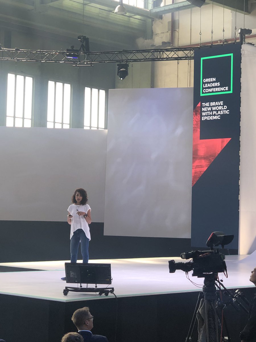 SKA_Network's tweet photo. @EarthHeiress live on stage at #GreentechFestival #Berlin with a very empathic speech and presentation of her work. Thank you @greentech_fest to bring her on your stage. What a great artist and #WarriorOfChange. https://t.co/lWMgveym6S