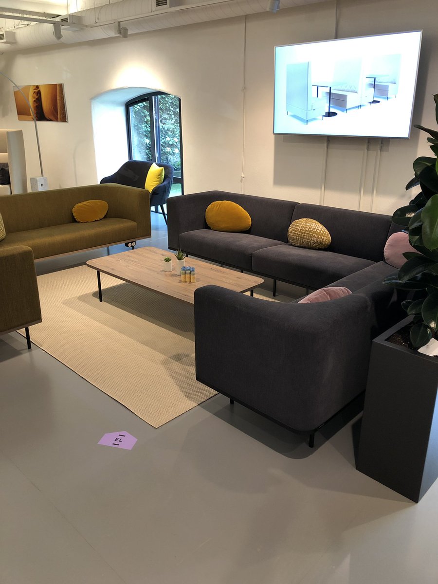 CMSCambridge's tweet photo. 1st stop @Davison_Highley #CDW19 https://t.co/wEnUVaH2Kx