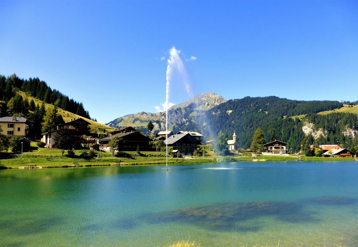 resonancecom's tweet photo. L'agence est heureuse d'accompagner de nouveaux clients en #HauteSavoie : le Musée Alpin de #Chamonix-Mont-Blanc, la Ville de #Neydens ! Et toujours #Saint-Julien-en-Genevois pour la 3ème année. On vous dévoile bientôt nos travaux en cours ! https://t.co/ZOdMn0m2vc