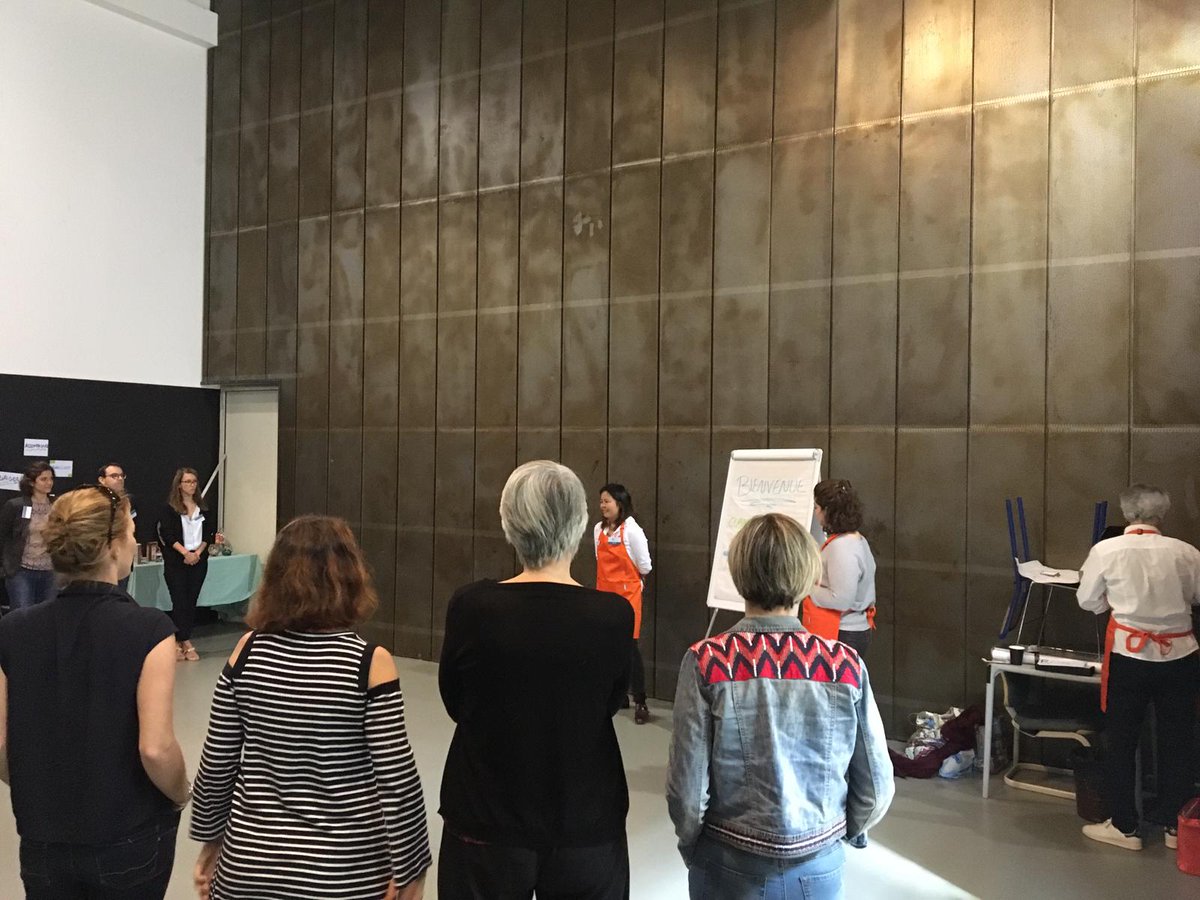 Les ateliers commencent à #LaFabToulouse ! Des participants concentrés et surmotivés !