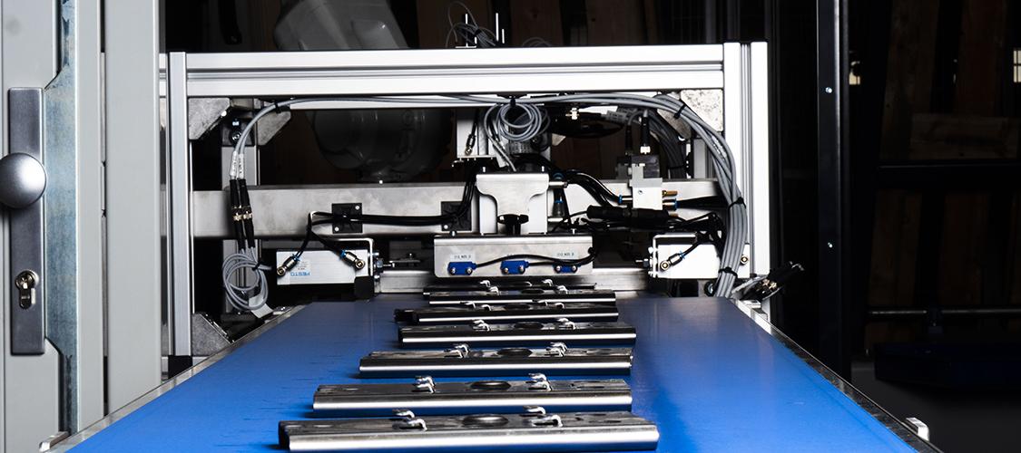 SSEB_BV's tweet photo. #Robots krijgen een steeds belangrijkere rol m.b.t. productie- en #procesautomatisering. In combinatie met een #speciaalmachine kan een #productieproces optimaal geautomatiseerd worden. Onze samenwerking met RobWelding is hier een voorbeeld van. Lees meer: https://t.co/iLwildOk8t https://t.co/3Z99r0l3q2
