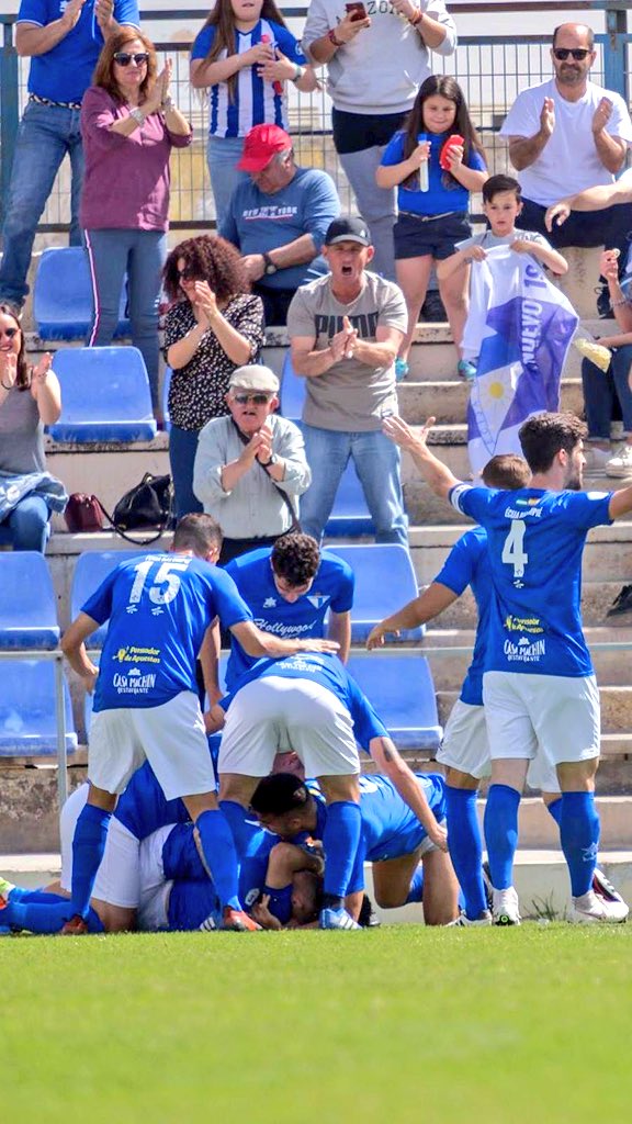 cotejags's tweet photo. Orgulloso de todos los que han pasado esta dura temporada por este gran club, poniendo su granito de arena para no dejarlo morir, y de nuestra afición que luchó con nosotros hasta el final y nunca nos dejó solos. No ha sido solo fútbol, ha sido mucho más. ¡GRACIAS ÉCIJA BALOMPIÉ! https://t.co/ZfuWEuiCJn