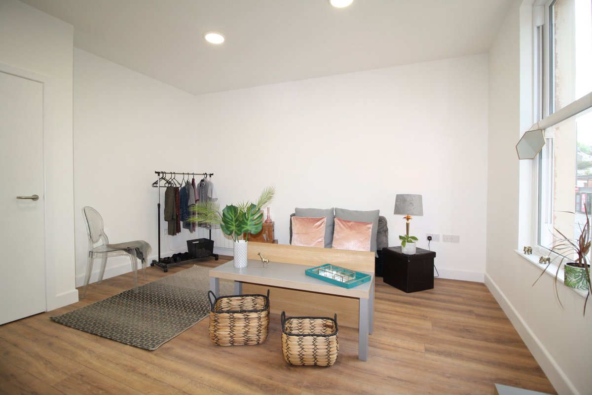 SMARTTorbay's tweet photo. Fantastic newly #renovated #apartments in #Torquay #Town that represent great returns for those wanting to become a #landlord 🏡 Prices from just £64,950 🔥 #Torbayhour #Devonhour https://t.co/WpEcMjonxq