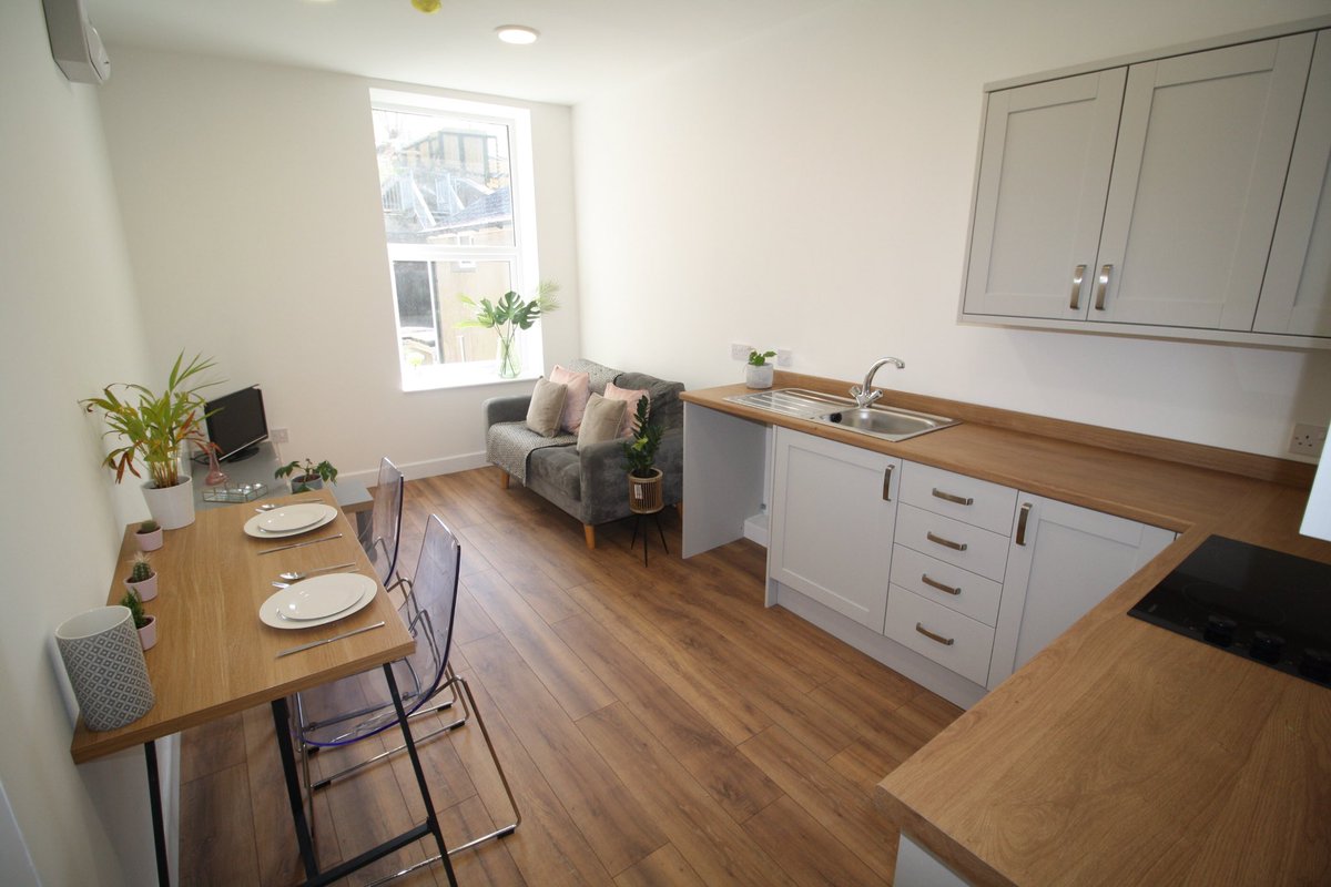 SMARTTorbay's tweet photo. Fantastic newly #renovated #apartments in #Torquay #Town that represent great returns for those wanting to become a #landlord 🏡 Prices from just £64,950 🔥 #Torbayhour #Devonhour https://t.co/WpEcMjonxq