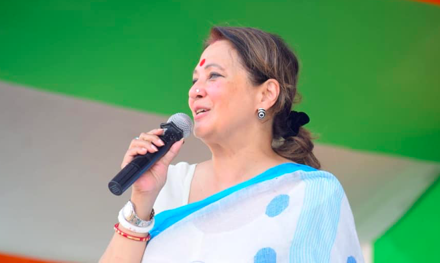 scroll_in's tweet photo. #KeyFights: TMC’s Asansol candidate Moon Moon Sen says she is sad about the outcome of the Lok Sabha elections. ECI pegs BJP candidate @SuPriyoBabul’s lead margin at 73,475.
Watch here: https://t.co/401avlsblF
#ElectionResults2019 https://t.co/mUxuJTOdMX