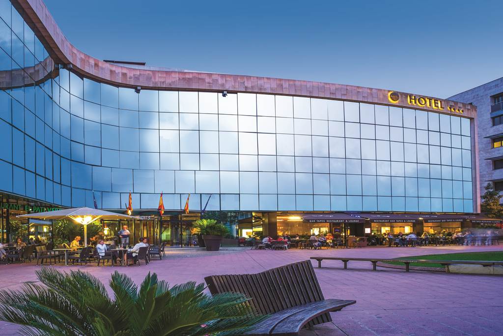 oneworld_src's tweet image. ✴️🍹GIRONA CITY BREAK 🍹✴️

➡️ Departure 01 August 2019
3️⃣ Nights
⭐️ 4* Hotel
✈️ Return Flights from Leeds Bradford

☄️ NOW ONLY £299pp ☄️

🌎✈️ HOW TO BOOK &amp;amp; MORE INFO ✈️🌎

Call us on ☎️ 01642 450333

Visit us at 📍 Room 164, Stockton Riverside College.
Offer based on 2 Adults.